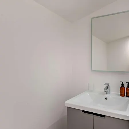 3 Bed In Tollerton 93898 *