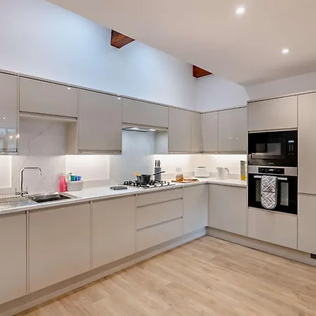 Holiday home 3 Bed In Tollerton 93898
