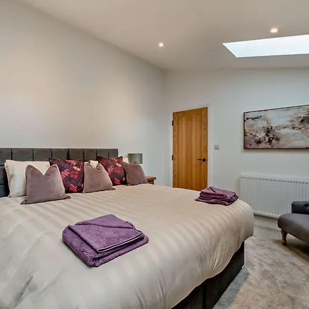 3 Bed In Tollerton 93898 Holiday home *