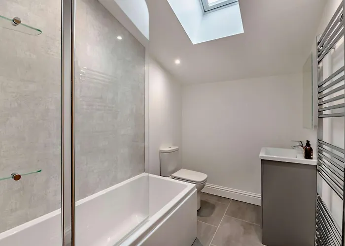 3 Bed In York Oc-93898 Tollerton (Yorkshire)