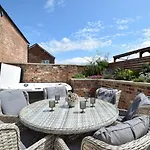 3 Bed In York Oc-93898